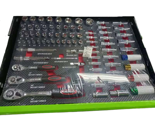 PACINI 12 Drawer Tool Chest On Strong Castor Wheels & With Tools