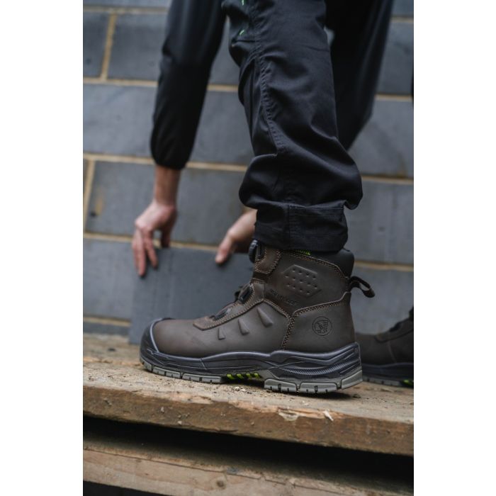 Apache Apache Churchill Wide Fit Waterproof FITGO Safety Boot – Brown