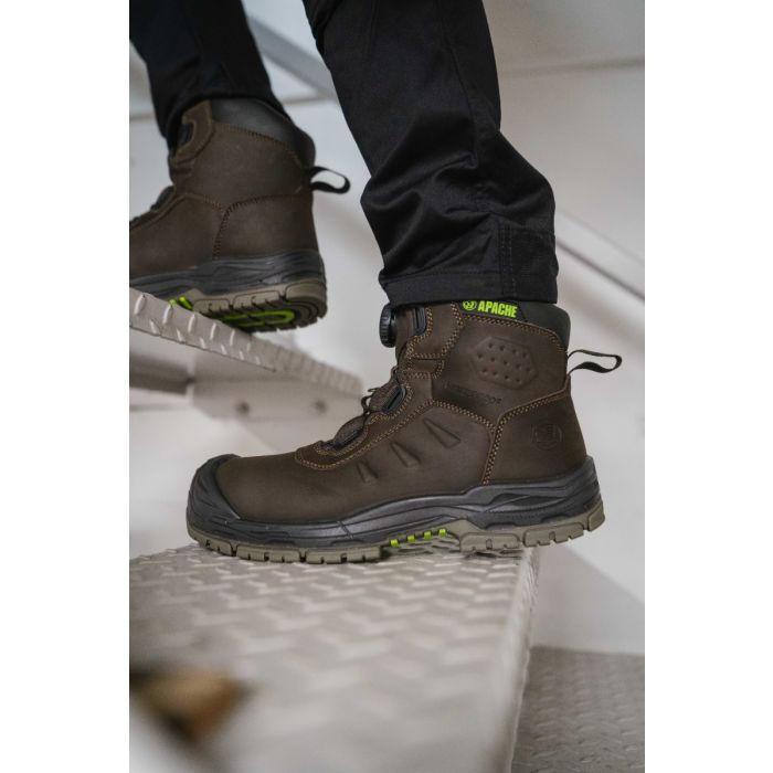Apache Apache Churchill Wide Fit Waterproof FITGO Safety Boot – Brown
