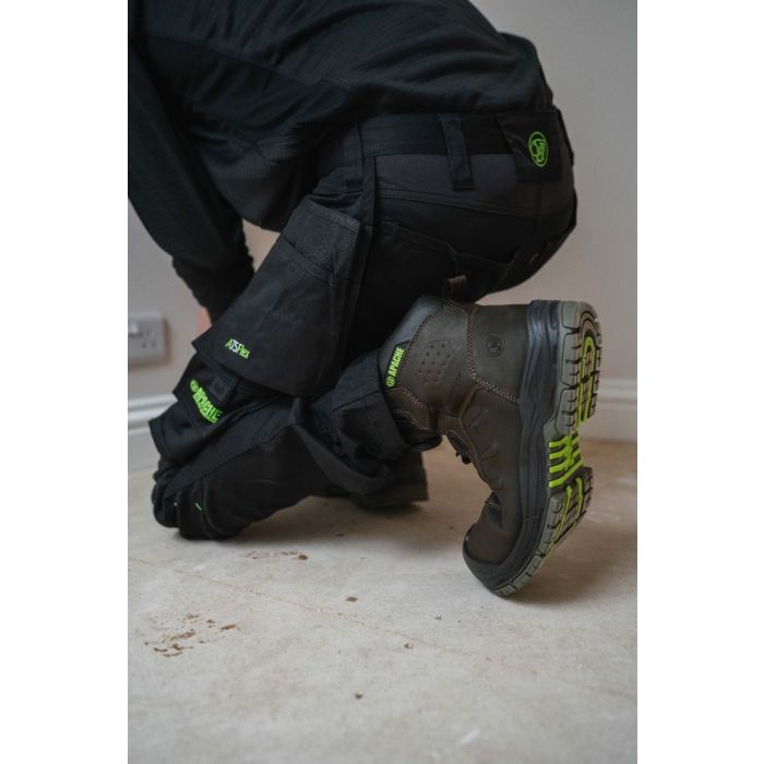 Apache Apache Churchill Wide Fit Waterproof FITGO Safety Boot – Brown