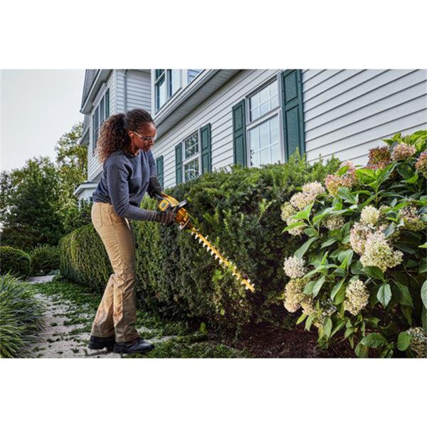 Dewalt DCMHT573X1 54V FlexVolt 65cm Hedge Trimmer (1x9Ah) DCMHT573X1