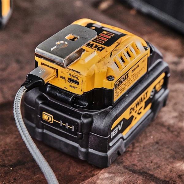 Dewalt DCB094K 18V XR USB Power Delivery Charging Kit DCB094K