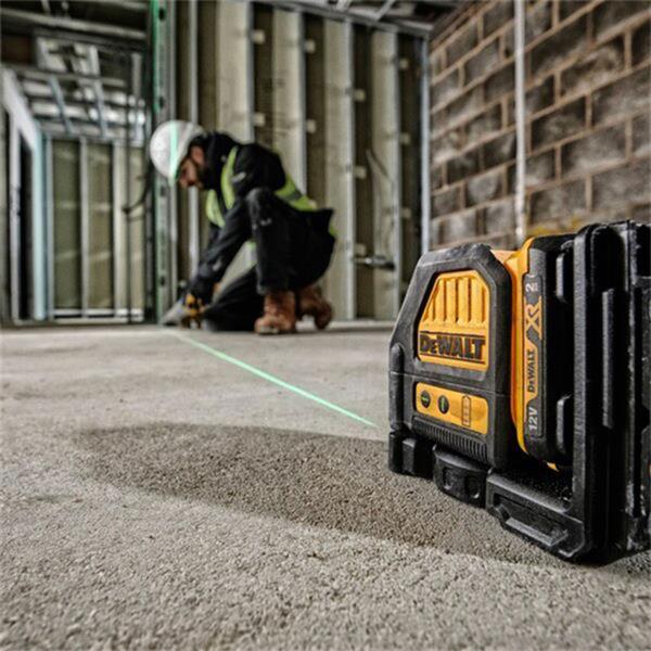 Dewalt DCE088D1G 12V Cross Line Green Laser (1x2.0Ah) DCE088D1G