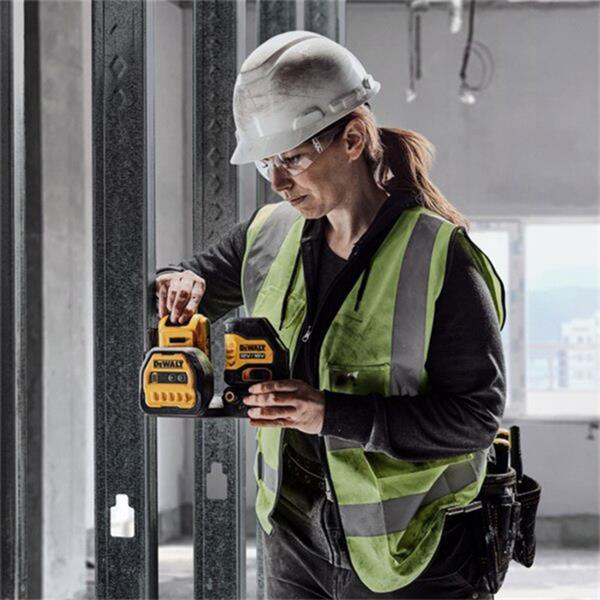 Dewalt DCE088D1G18 18V Cross Line Green Beam Laser Kit (1x2.0Ah) DCE088D1G18