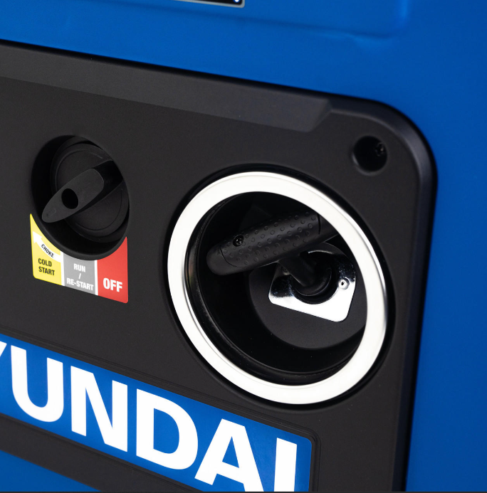 Hyundai Hyundai 2200W / 2.2kW Petrol Inverter Generator, Pure Sine Wave Output, Lightweight, Quiet Running HY2250SI