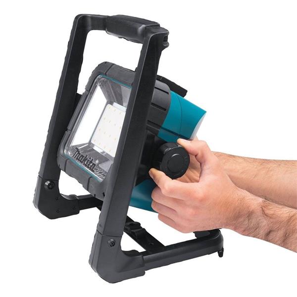 Makita Makita DML805 18V LXT Cordless or Corded LED Floodlight
