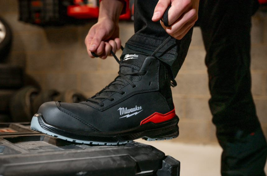 Milwaukee Milwaukee Flextred S3S Mid Cut Safety Boots - Black