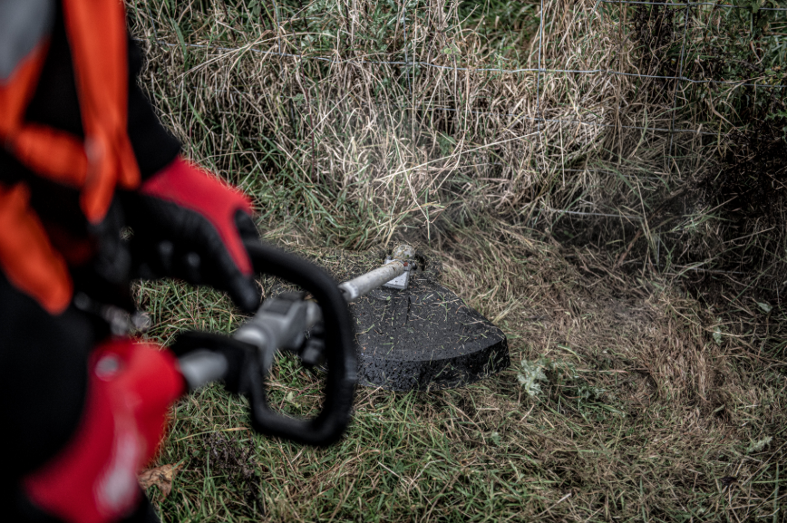 Milwaukee M18 FUEL™ QUIK-LOK™  Outdoor Power Head - Grass Trimmer Kit