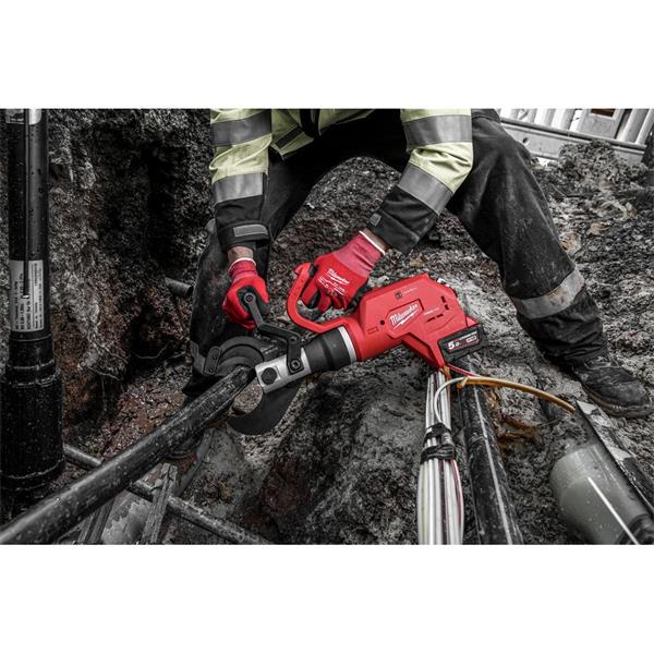 Milwaukee Milwaukee M18HCC75R-502C 75mm Hydraulic Remote Underground Cable Cutter 4933459272
