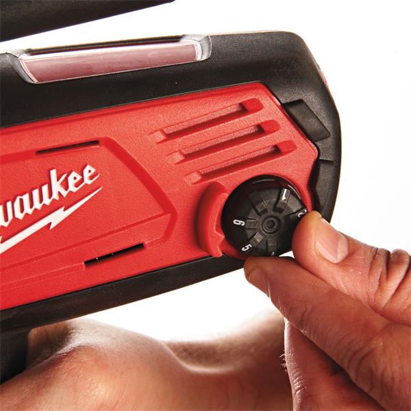 Milwaukee Milwaukee 18V 600ml Caulking Gun (1x2Ah) 4933441810