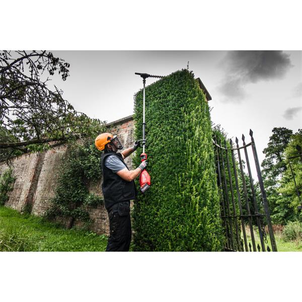 Milwaukee Milwaukee 18V Extended Reach Pole Hedge Trimmer 216cm (Bare Unit) 4933498515