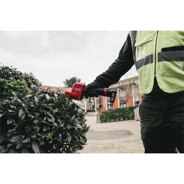 Milwaukee Milwaukee M12 FUEL Hedge Trimmer 20cm (2x4.0Ah) 4933479973