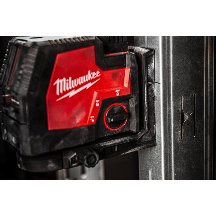 Milwaukee L4CLL-301C 4v Green Cross Line Laser Inc (1x3.0Ah) 4933478243