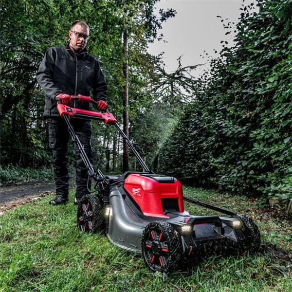 Milwaukee Milwaukee M18 FUEL 53cm Dual Battery 36V Self-Propelled Lawn Mower (2x12Ah) 4933479822