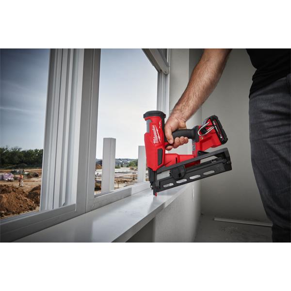 Milwaukee Milwaukee M18 Fuel 16GA Angled Finish Nailer (Bare Unit) 4933478094