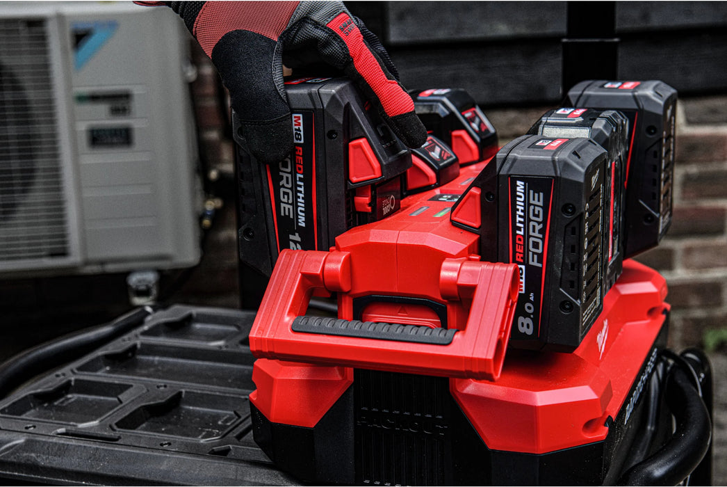Milwaukee M18 Mobile Rated Packout Six Bay Rapid Charger - 240V 4932498552
