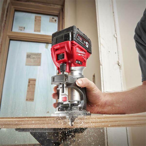 Milwaukee Milwaukee M18 FUEL 1/4'' Trim Router In HD Box (2x5Ah) 4933471604K