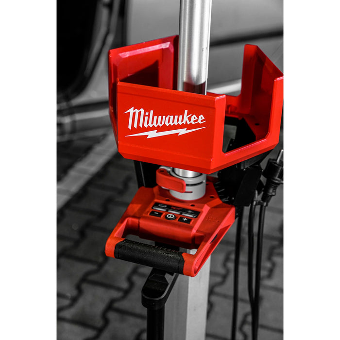 Milwaukee Milwaukee M18 High Output Stand Area Light Charger 4933478117