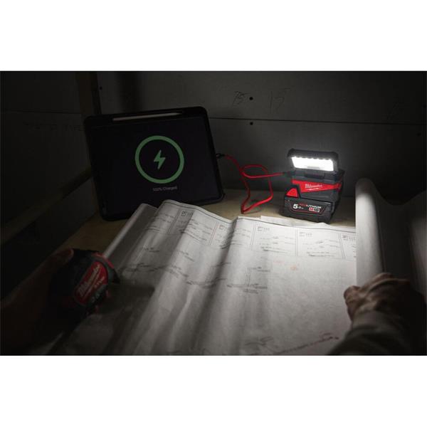 Milwaukee Milwaukee M18 USB Area Boom Service Light (Bare Unit) 4933498148