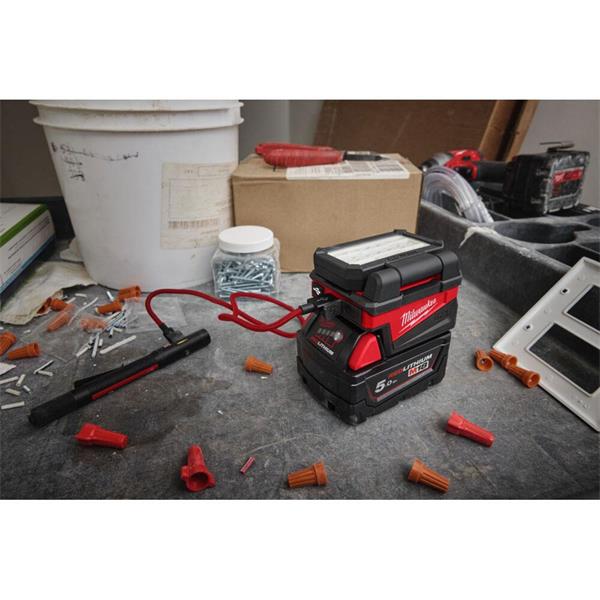 Milwaukee Milwaukee M18 USB Area Boom Service Light (Bare Unit) 4933498148